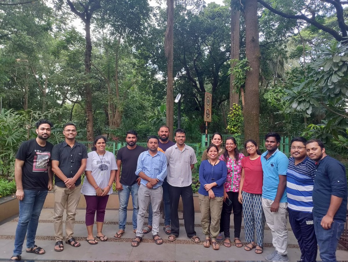 Bhupesh Bhardwaj (@bhupesh22543664) on Twitter photo Teacher's day celebration
HOD lab group @ Department of physics, IIT Bombay
Prof. <a href="/dkabra78/">Dinesh Kabra</a>
<a href="/Gangadh85139934/">Gangadhar S B</a> <a href="/nritagaur/">Nrita Gaur</a> <a href="/urvashi_bothra/">Urvashi bothra</a> Teacher's day celebration
HOD lab group @ Department of physics, IIT Bombay
Prof. <a href="/dkabra78/">Dinesh Kabra</a>
<a href="/Gangadh85139934/">Gangadhar S B</a> <a href="/nritagaur/">Nrita Gaur</a> <a href="/urvashi_bothra/">Urvashi bothra</a>