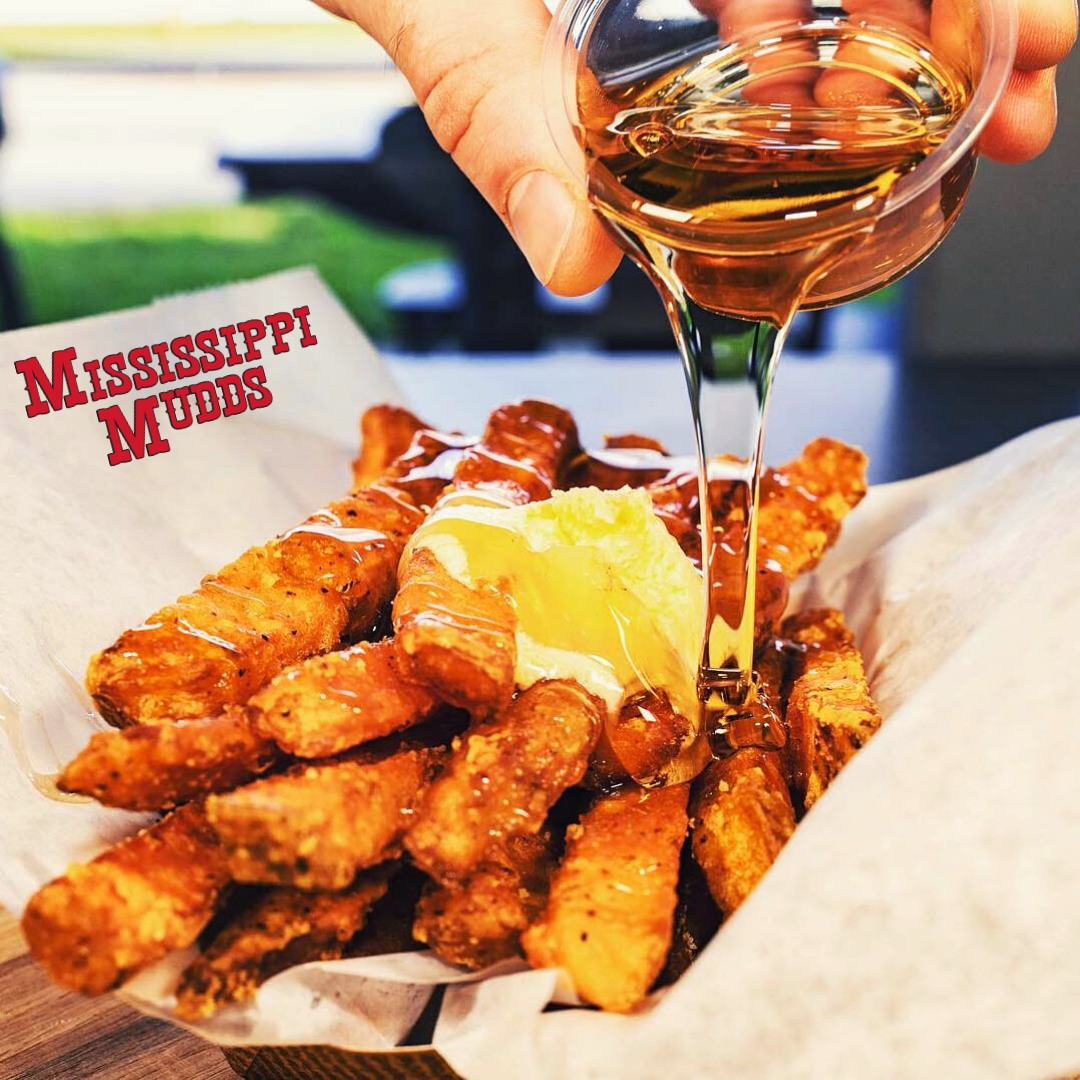 mississippimudd's tweet photo. There's something for everyone at Mississippi Mudds! Burgers, Sandwiches, Hot Dogs, Ice Cream, Fries and More! 

The season will be winding down soon, don't miss your chance to visit us! 

#HotDog #Burger #ChickenSandwich #IceCream #ATreatToComeAndEat #EndOfSummer #Fall https://t.co/NzLM4vJF8z