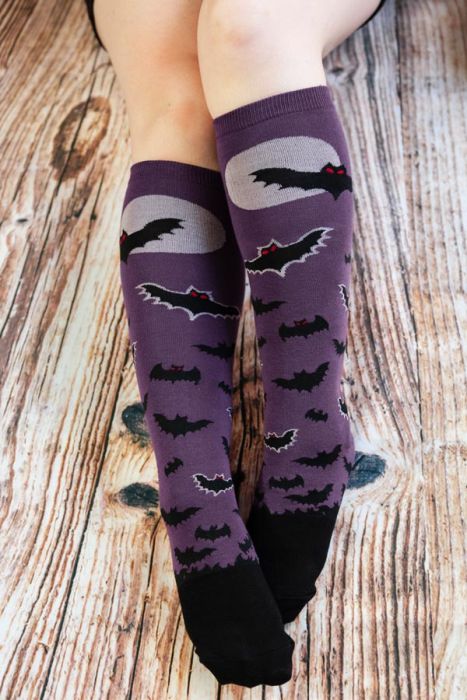 SockDreams's tweet photo. It's a bird, it's a plane.....
it's BATNADO!
US shoe size: 6-11 women's, men's 4-9
Stretch, around leg: 19" at cuff, 16" mid-sock
https://t.co/daF970jWDP
#halloween #spookyseason #freakingbats https://t.co/4w6XfUeqz1