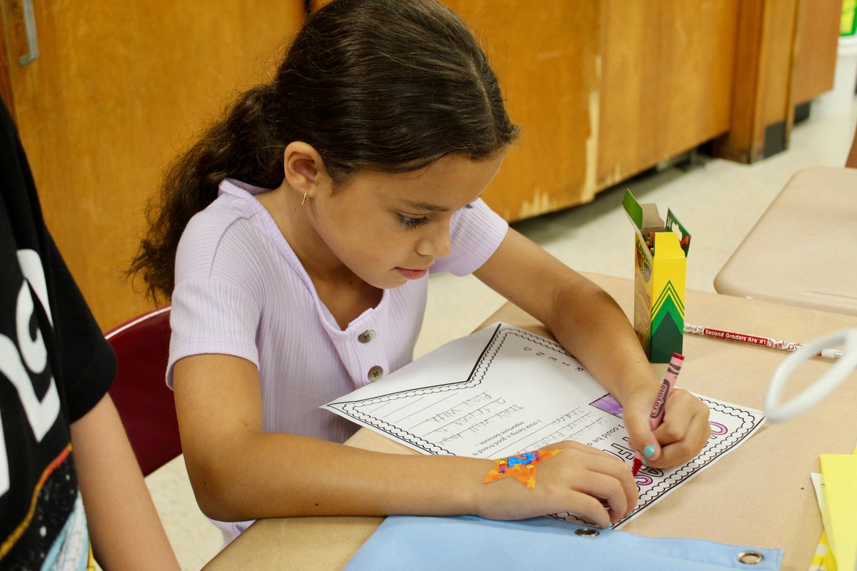 📣 TODAY in Hamilton! Happy 1st Day of School!🍎

Welcome Back To School students, teachers, Principals, &amp; staff! Big smiles from our <a href="/HTSD_Alexander/">Alexander Elementary School</a>!🍏

<a href="/ScottRRocco/">Scott Rocco, Ed.D.</a> <a href="/HTSDSecondary/">Jim Altobello Ed.D.</a> <a href="/HTSDCurriculum/">Hamilton Twp. C&I</a> <a href="/HamiltonTwpNJ/">Hamilton Township NJ</a> <a href="/LauraGeltch/">Laura Geltch</a> 
#HTSD #HTSDpride