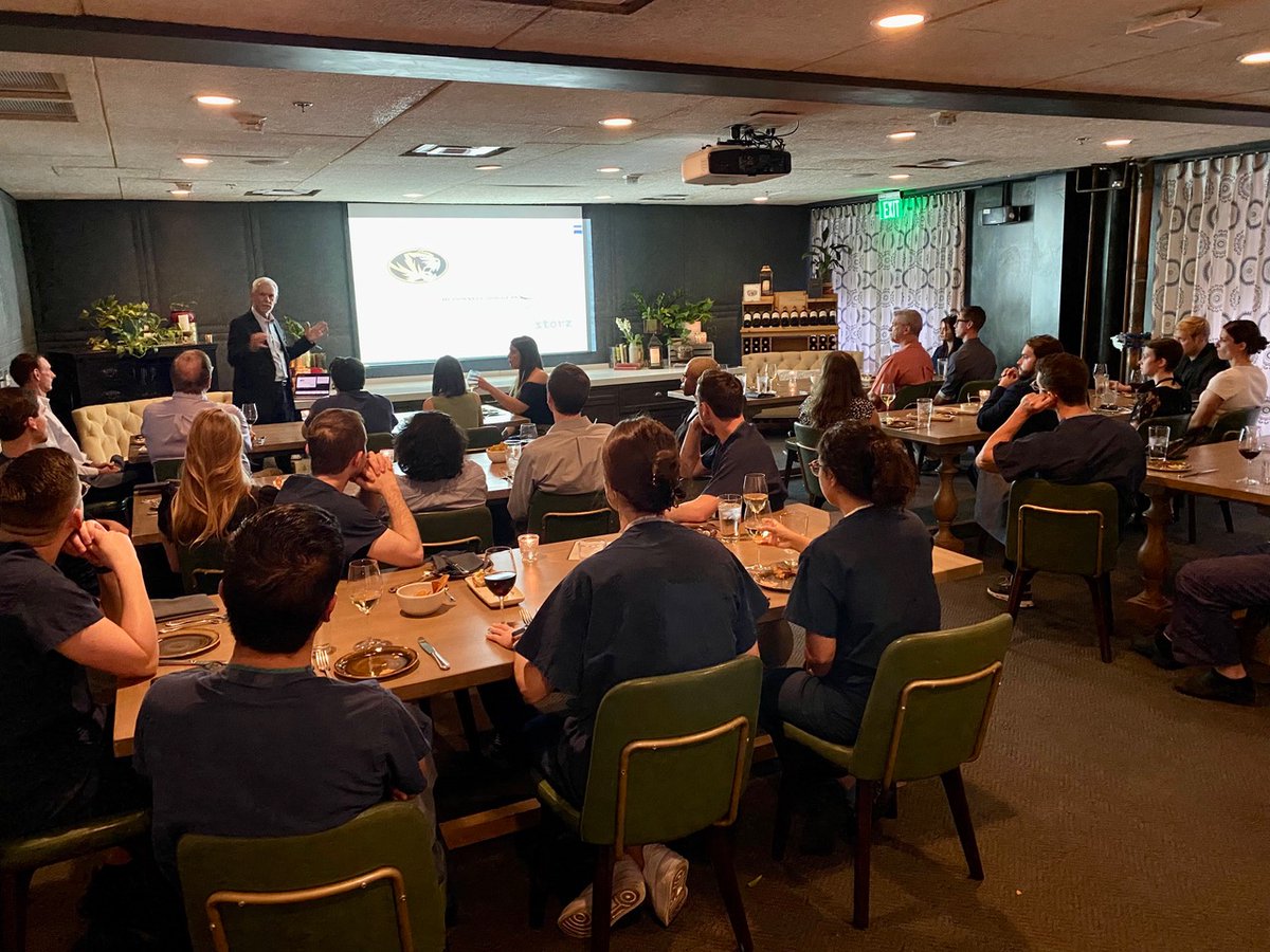 BarrowNeuro's tweet photo. Last week, the Barrow Innovation Center hosted a dinner to share the keys to being a successful entrepreneur in #neurotechnology. Attendees heard from Gregg Scheller—an engineer by training, a prolific inventor/entrepreneur, &amp; a longtime friend of the Institute. Thank you, Gregg! https://t.co/AQV17Wk6OI
