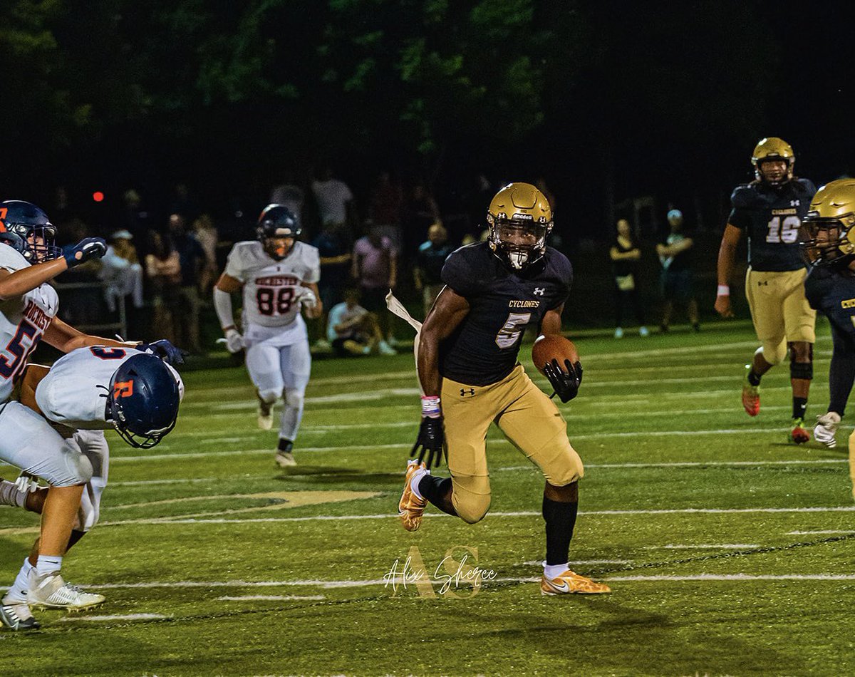 SHG-62 RHS-27
5rec 68yds 3TD’s (didn’t play 4th Qt)