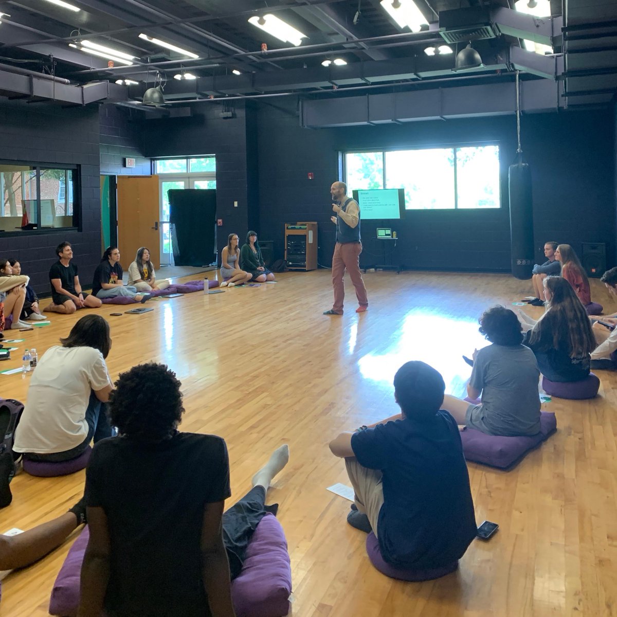 juniataspot's tweet photo. All first-year students participated in Green Dot bystander intervention overviews as part of their First-Year Foundations classes this week and last week. Juniata is being colored green! #livethegreendot https://t.co/H8U9gKOXbL