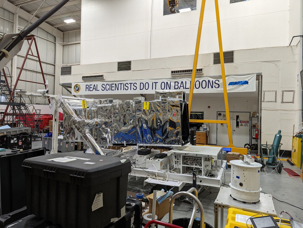 ThadPotter1's tweet photo. Greetings from Ft. Summer, home to NASA balloon missions, more moths than I have ever seen, and inspirational quotes I didn't know I needed. https://t.co/LKIyJddQM6