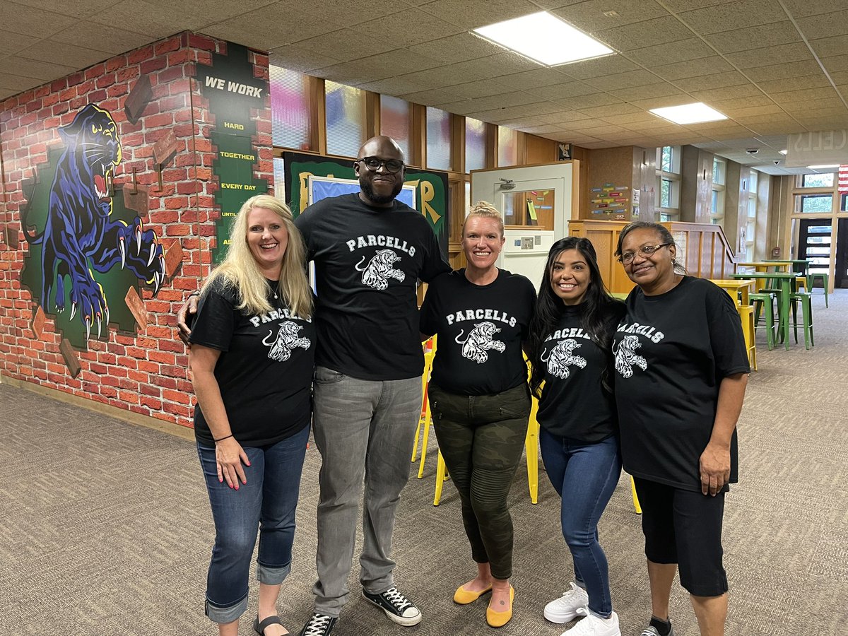 KennethMilch's tweet photo. The story of our first day of school was lots of smiles (and matching shirts)! It’s a great day to be a Panther! https://t.co/JrzIlR5kdz