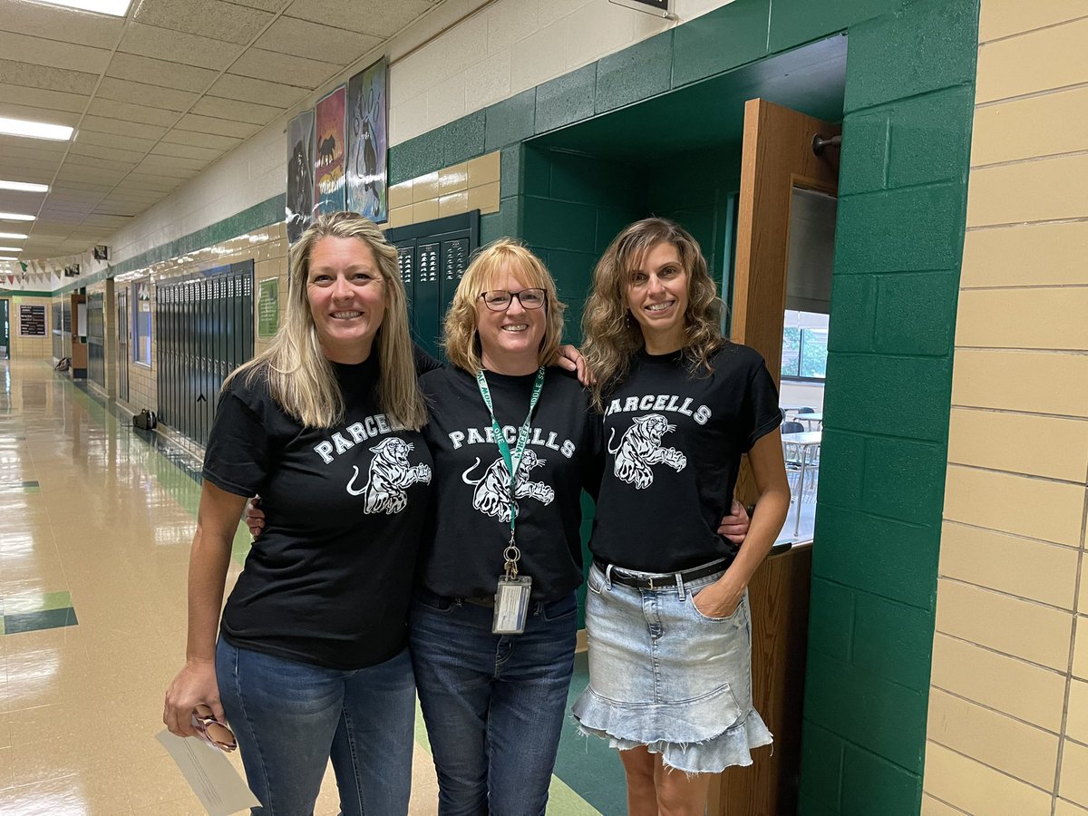 KennethMilch's tweet photo. The story of our first day of school was lots of smiles (and matching shirts)! It’s a great day to be a Panther! https://t.co/JrzIlR5kdz