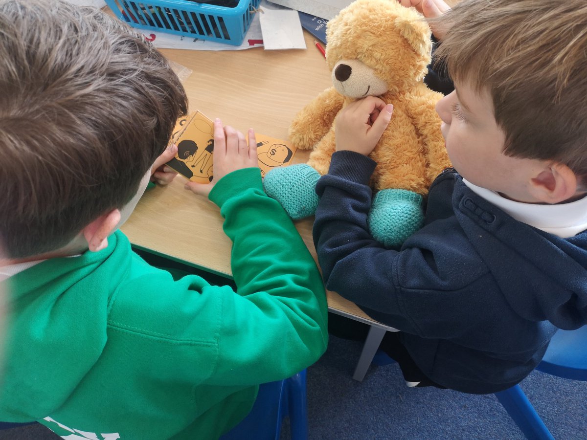 AuchterhousePS's tweet photo. Bear from @ChildHealthScot has had a busy day taking part in paired reading and exploring the needs and wants cards from @UNICEF. Lots of meaningful discussions from our smallest to our biggest learners! 
#MyHealthMyRights
#BeMoreBear 
#restplayculturearts
#aimsofeducation https://t.co/hFNqKGkQjj