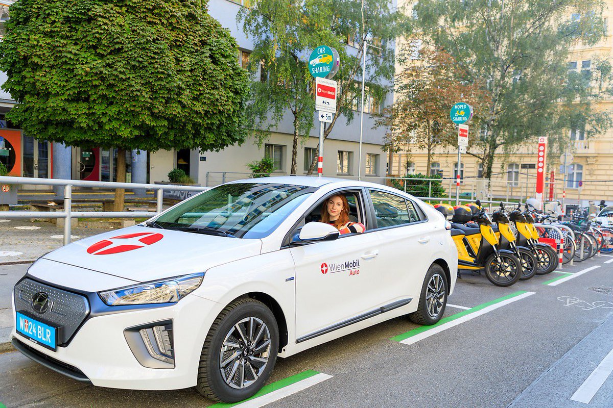 bv_elektromobil's tweet photo. Wien weitet E-Carsharing aus:
Neben U-Bahn, Bus und Tram betreiben die @wienerlinien mit #WienMobil auch eine eigene #ECarsharing Flotte. https://t.co/Xh2caUqKsq #emobility https://t.co/Tw2uyw5wDy