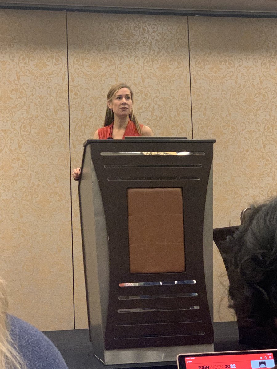 ⁦<a href="/SPPCP_Official/">SPPCP</a>⁩ Committee Chair and Editor, Journal of Pain and Pall Care Pharmacotherapy Laura Meyer-Junco presenting on itch at #painweek 2022