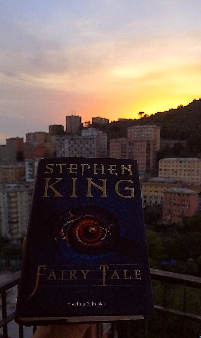 ErikaTurrena's tweet photo. Birthday present 10 days in advance #30arecoming  #FairyTale @StephenKing https://t.co/xxpAxFLcwE