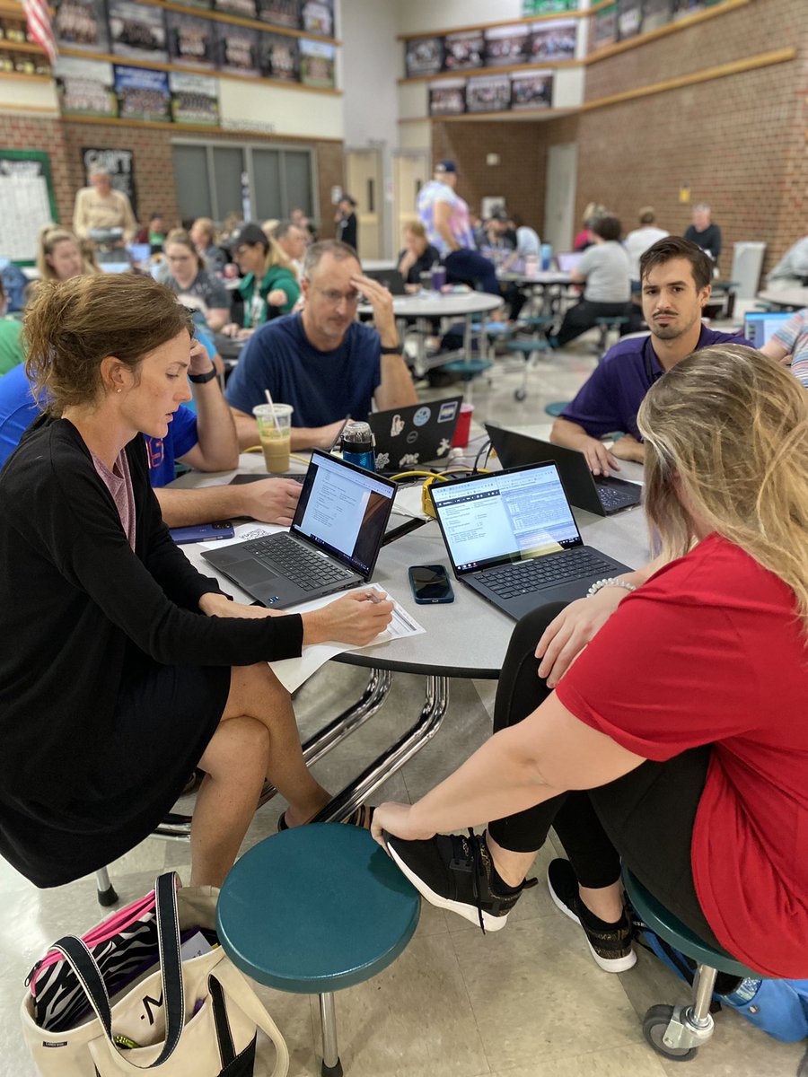 sam__ballard's tweet photo. 🍩 𝙳𝚊𝚝𝚊 + 𝙳𝚘𝚗𝚞𝚝𝚜 🍩 
Really appreciated listening to the rich conversation of our teachers this morning as they investigated their data &amp; instructional practices. Many thanks to Mia, Linda, Joy, and our BSDFs for helping with the yummy display! #data #dig @MWHSWildcats https://t.co/nGt6TajBOK