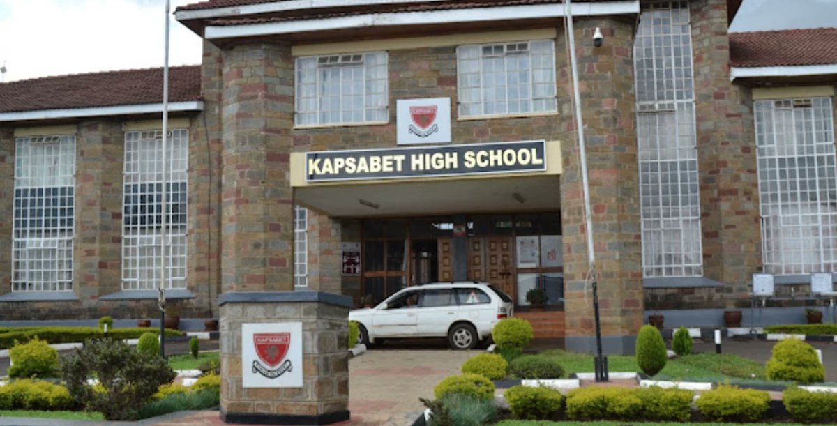 citizentvkenya's tweet photo. Kapsabet Boys High School sets record by producing two of Kenya's presidents https://t.co/KsGzbKf4eQ https://t.co/tJ5aHUoE42