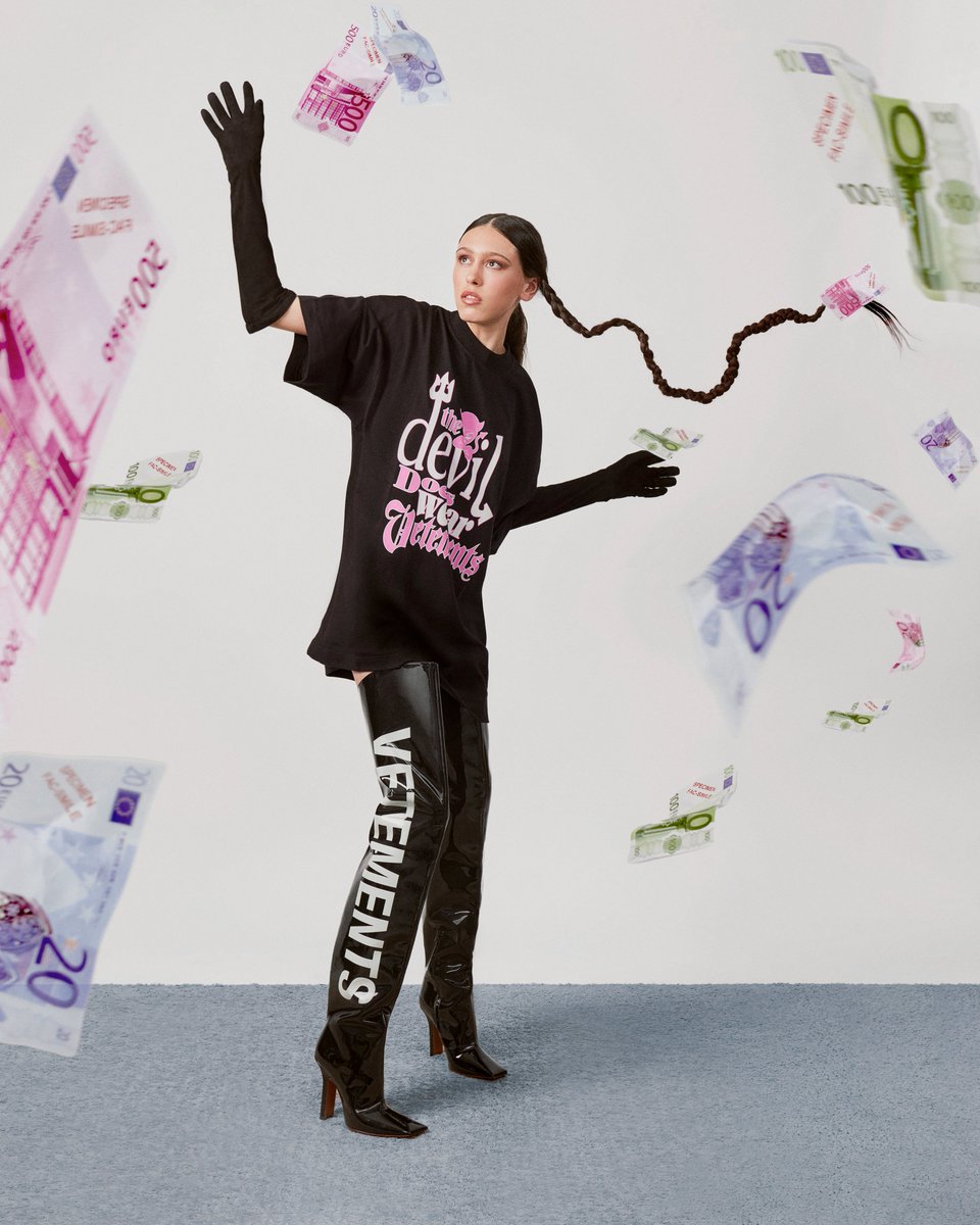 'the burn out' collection on  <a href="/objktcom/">objkt</a> 
#tezos #CleanNFT❤️‍🔥

photography collection about new beginnings, internet personalities, web3, the crypto ups and downs, mental health, old currencies trying to hold on and fighting the old power paradigm.

1/1 - 11 pieces⚡️

link below👇