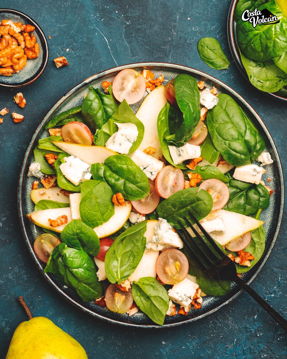 costavolcan's tweet photo. Nueces, queso, espinaca, pera 🍐 y uvas 🍇
Date el gusto con esta fresca y deliciosa ensalada 🥗
#CostaVolcan #espinaca #ensalada #pera #uvas #queso #disfrutacostavolcan #healthyfood #fruta #eroski #fruitlovers #realfood #fribasa #orozko #frutanatural #food #fruit https://t.co/0ViAuMzA6a