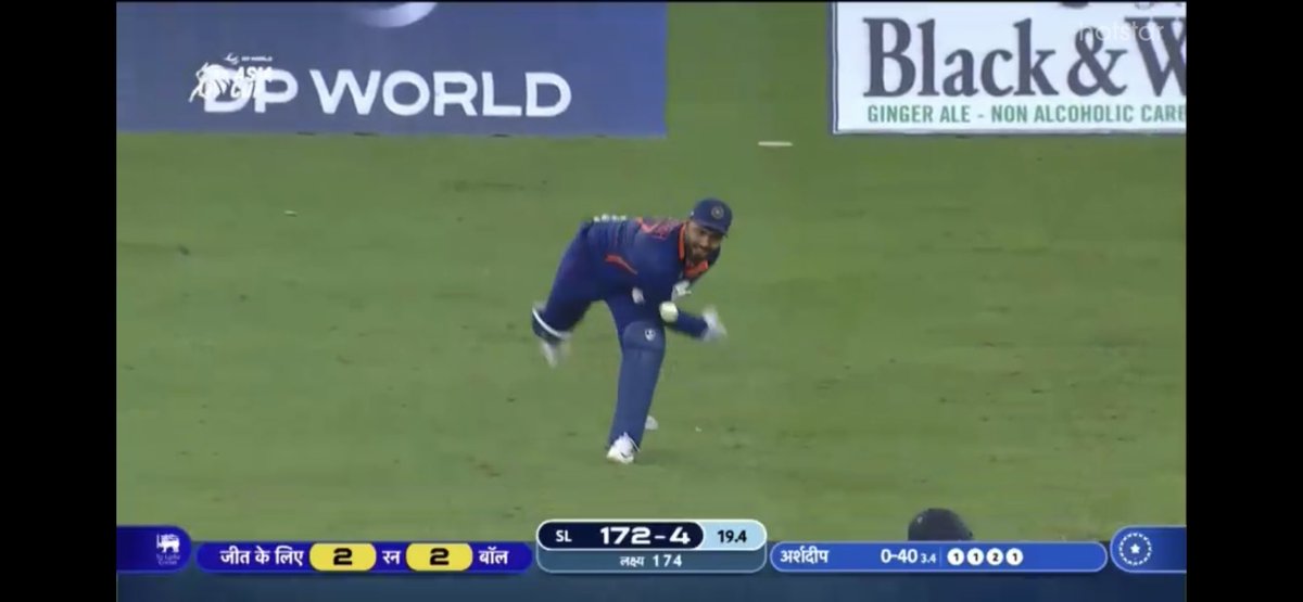 RawShashank's tweet photo. @RishabhPant17 #RishabhPant I lost all my hopes from This player today. https://t.co/Ezx8zQIgXD