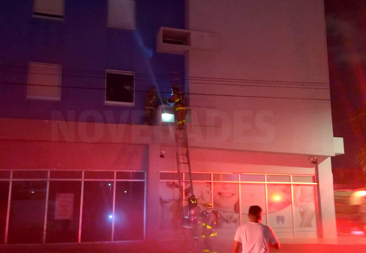 novedadesqroo's tweet photo. Se incendia hotel “One” en Playa del Carmen; rescataron a seis personas https://t.co/xIOP62BR7e https://t.co/ChFVAS4r8V