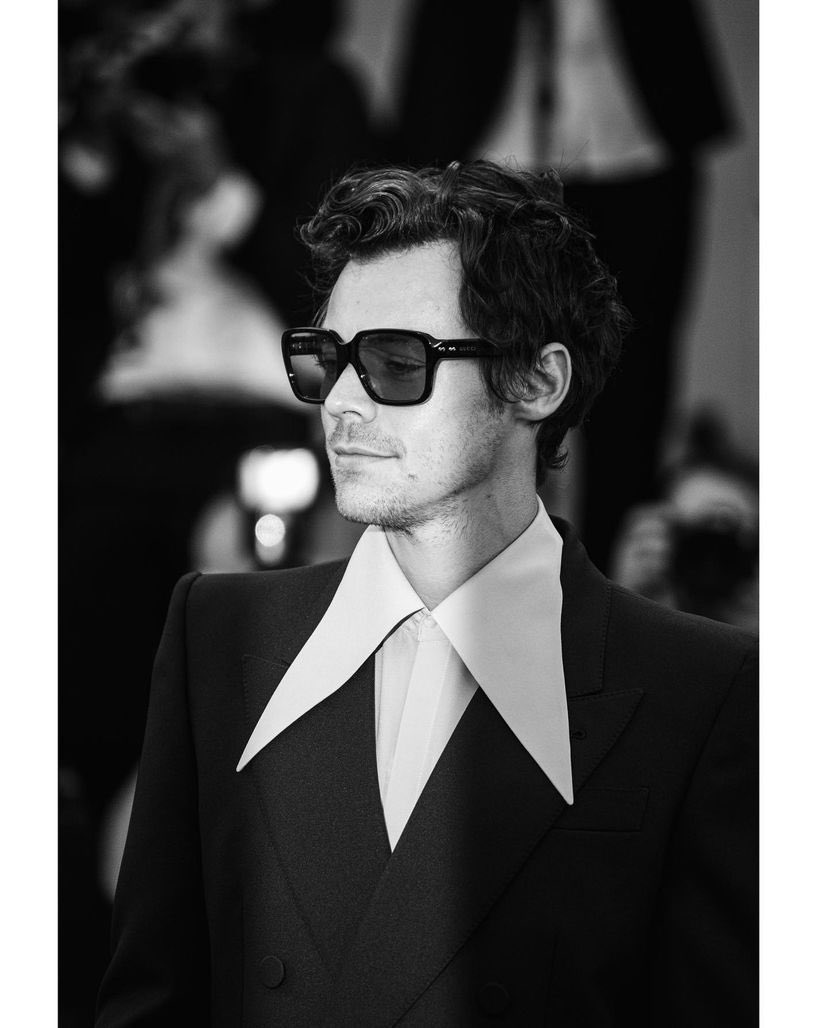 harrycolmedia's tweet photo. 📸 | Más de Harry ayer posando en la alfombra roja ✨
Vía: ©️ ludovica.casula photo (IG post)
#Venezia79 #DWD #DontWorryDarling #PremierDWD https://t.co/ksRunkVM5j