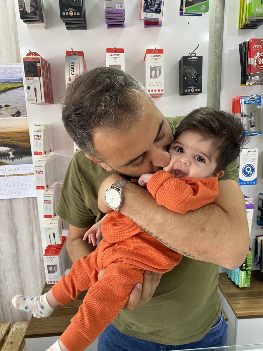 biyyzaa's tweet photo. Bu aşk değil de ne 🧡 https://t.co/Xd2ktTmxPz