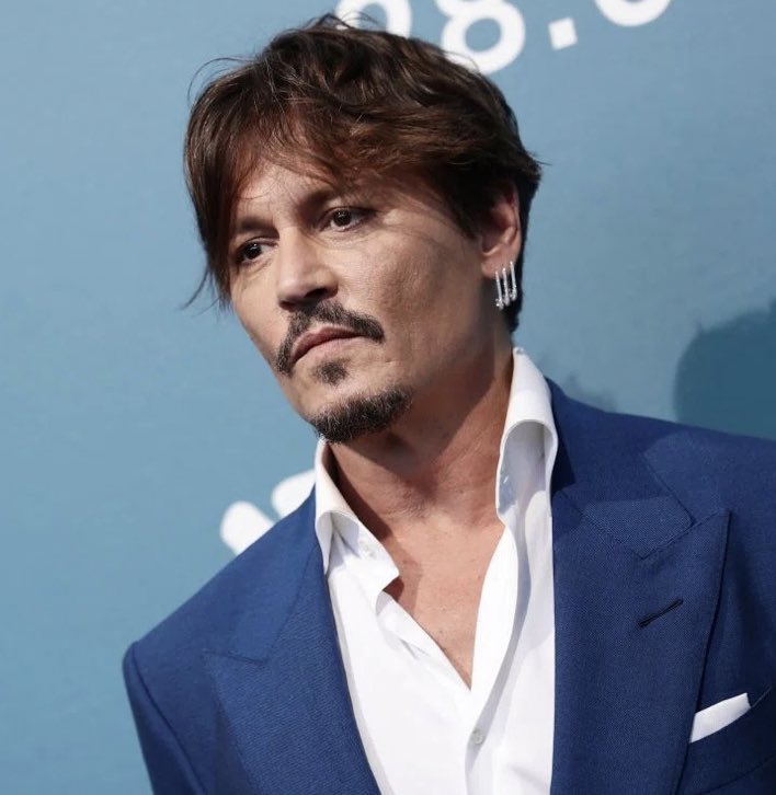 Sani_SunBlonde's tweet image. 3 years ago 🫠💙 #JohnnyDepp