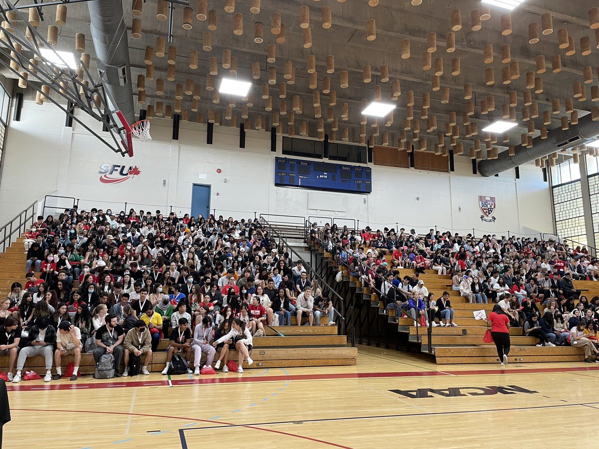 SFU_Science's tweet photo. Welcome new #sfuscience students! We’re glad you’re here! #sfu https://t.co/ha1Y1Paa2A