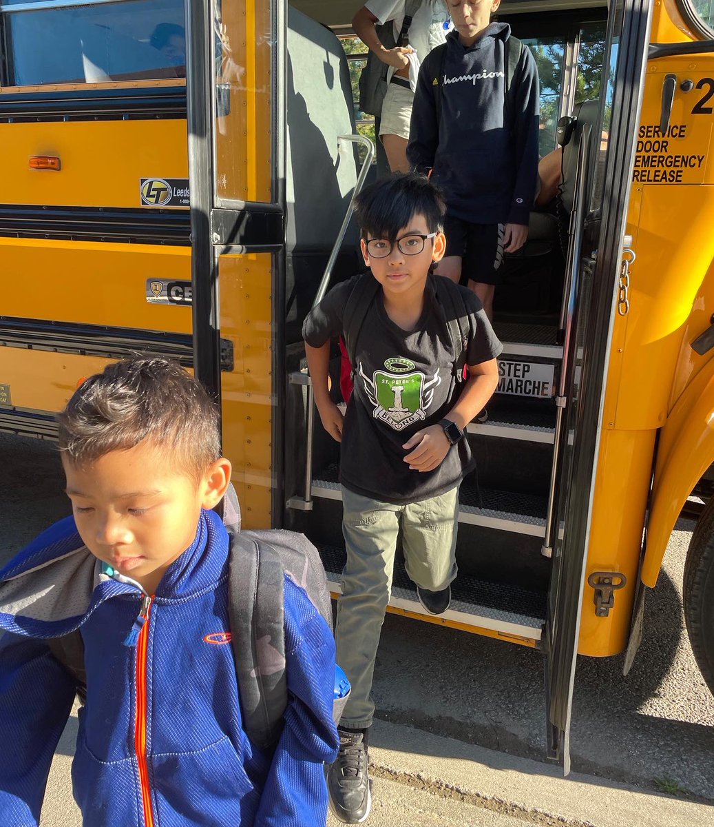 stpetersaints's tweet photo. Thanks, Saints, for a great #firstdayofschool ! #StPeterFamily #iBelong https://t.co/PsneVRF6K0