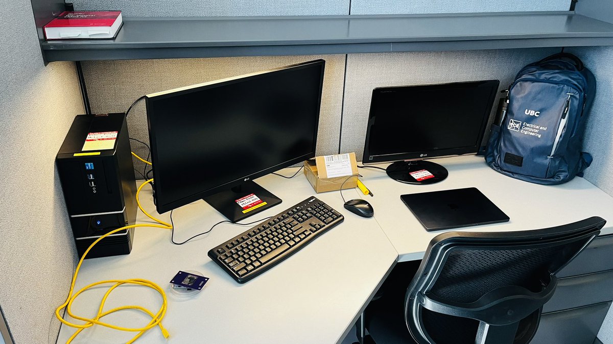 k1thR95's tweet photo. New desk in new lab on new semester with new focus ππ₯° #GradDiaries https://t.co/0XCyhDGJMM
