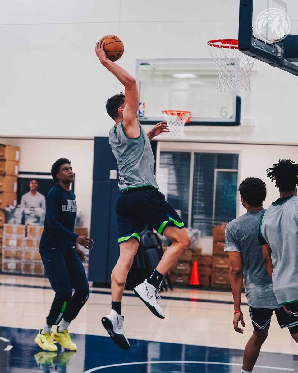Timberwolves's tweet photo. the new guys are here.

@LukaG_55 x @EllebyCj https://t.co/l0rbckZe88