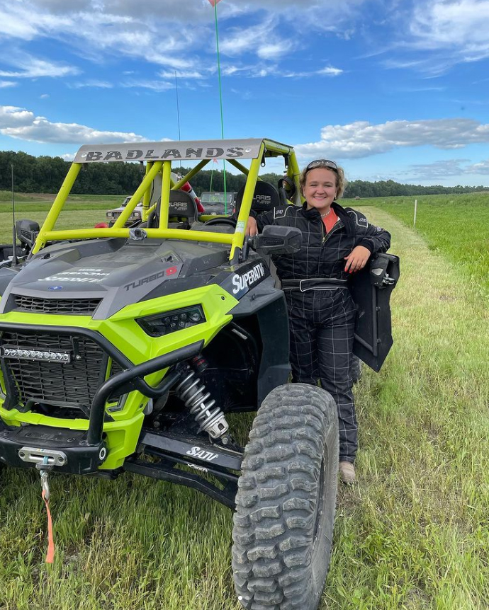 superatvtweet's tweet photo. @wheeling_with_kendal (IG) doing #LaborDay weekend right, in her @PolarisRZR #XPTurboS with #SATV Sidewinder A-arms &amp; #X300 #RhinoAxles! 💪👱‍♀️🦏 #SATVsuspension #BuiltforBattle  
#superatv #satvnation #badlands #badlandsoffroad #offroadgirls #labordayweekend #offroading #aarms https://t.co/QBP98QD1OE