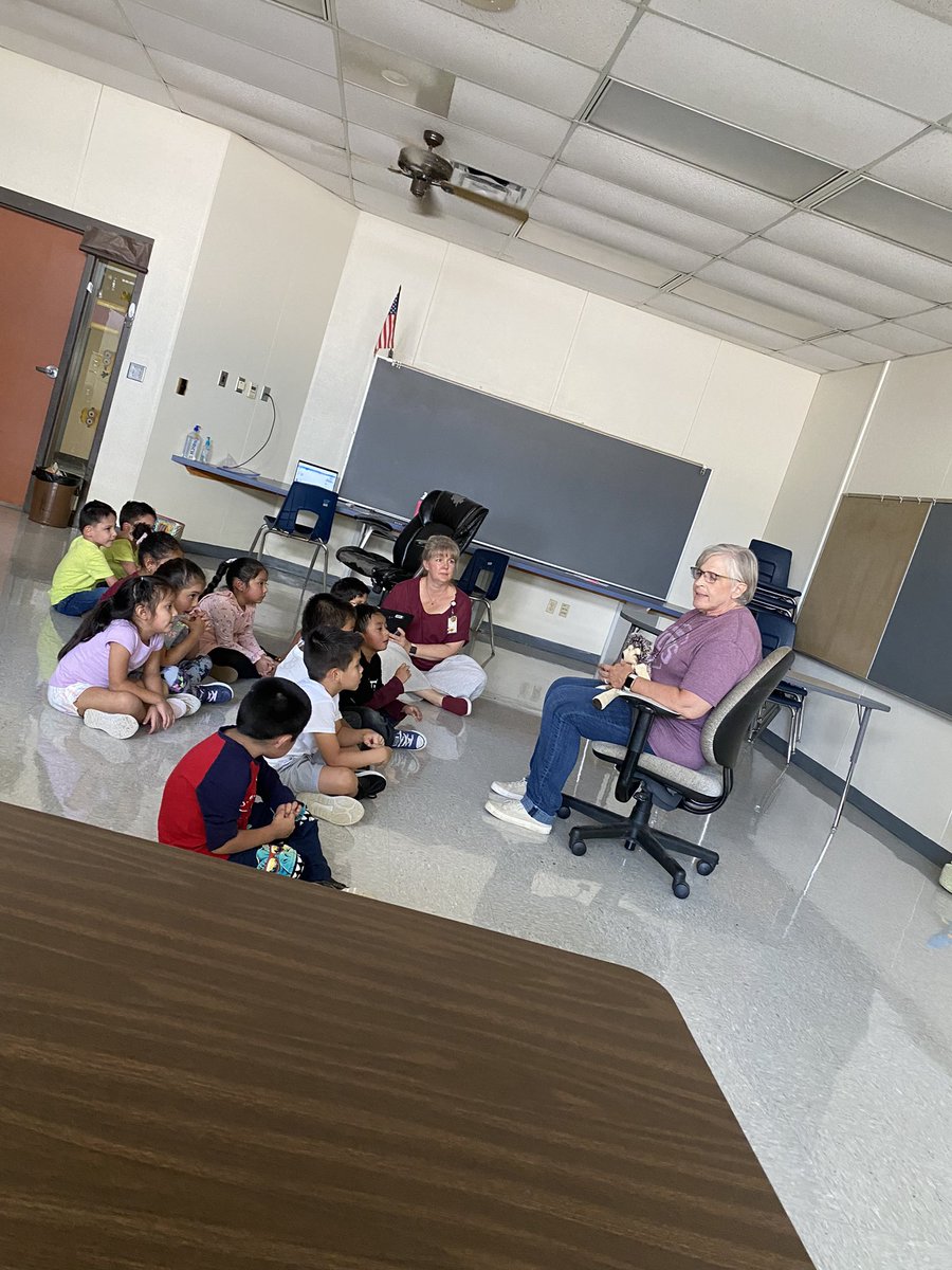 DebsPCE's tweet photo. Our first counseling session with Henry the Hedgehog! #LockHEARTforPeople #PCEFIESTA https://t.co/VZszZWgXNS