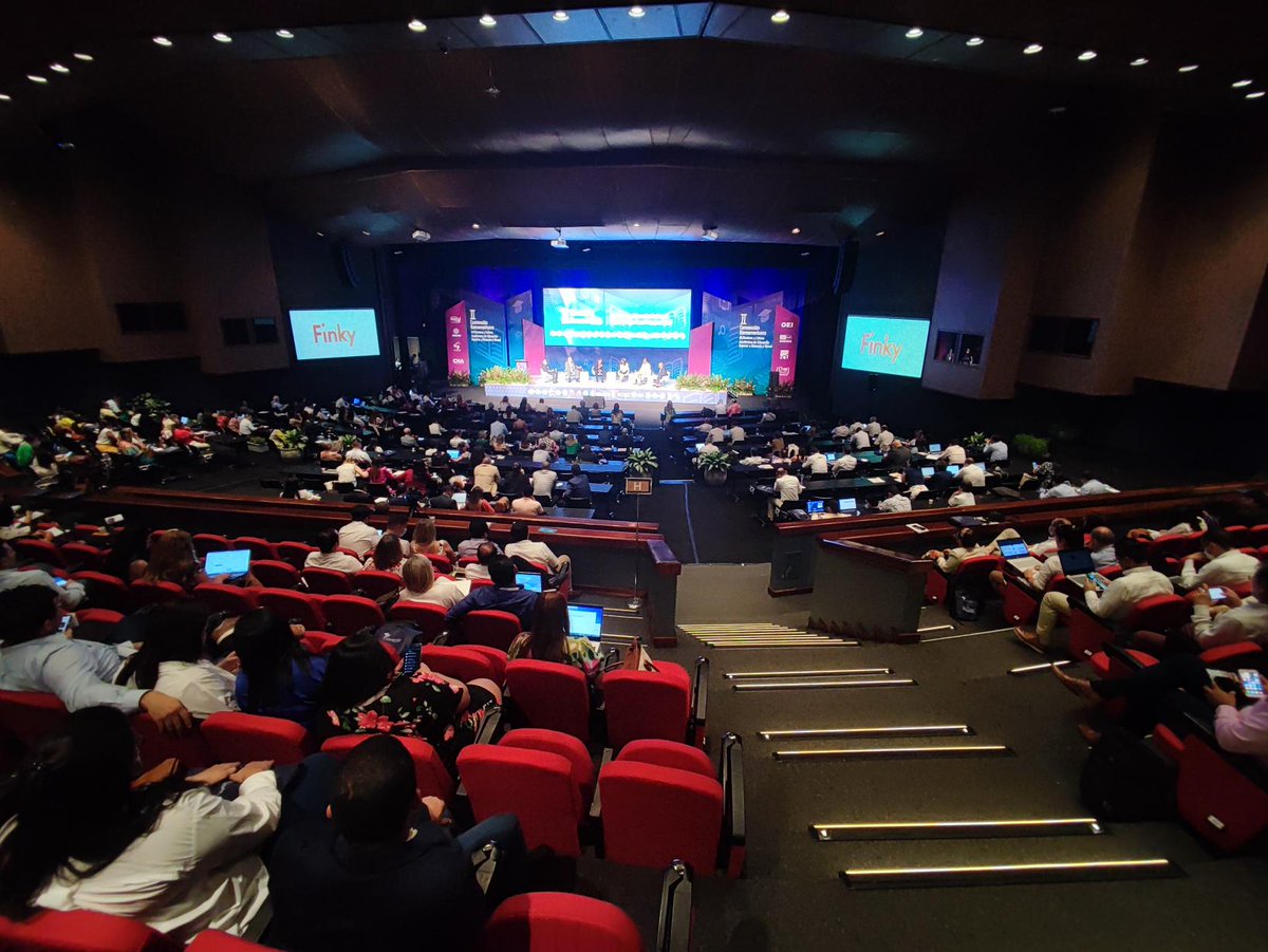 URJConline's tweet photo. El Vicerrector de Transformación y Educación Digital de la @urjc @Alberto_SCampos está participando en la II Convención Iberoamericana de Rectores y Líderes Académicos de #EducaciónSuperior a Distancia y Virtual en #Colombia  

@UniversidadUNAD https://t.co/igCSVFvYUx