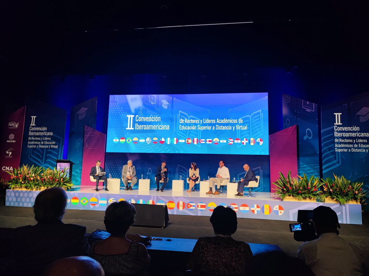 URJConline's tweet photo. El Vicerrector de Transformación y Educación Digital de la @urjc @Alberto_SCampos está participando en la II Convención Iberoamericana de Rectores y Líderes Académicos de #EducaciónSuperior a Distancia y Virtual en #Colombia  

@UniversidadUNAD https://t.co/igCSVFvYUx
