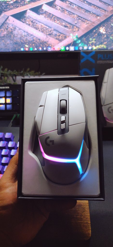 CrossArchon's tweet photo. The G502 X Plus is an absolute beauty! Thank you to the legends at @LogitechG for this care package!
I'm about to rebuild my entire peripheral setup around this mouse.
#ad #ProductProvidedByLogitechG https://t.co/9h0ja2Bp6H