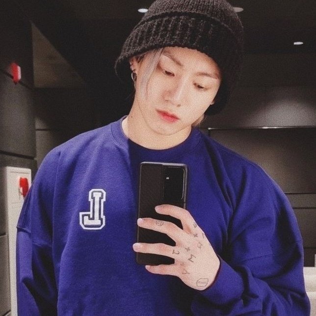 bearmooon_'s tweet photo. #jikookau || 𝒯𝒾𝓅𝓈𝓎 🥂

Onde:  
Jimin só queria beber um pouco pra esquecer dos problemas, mas o barman não estava disposto a colaborar com isso, então ele teve uma ideia 💡 https://t.co/6hsQcUs7nM