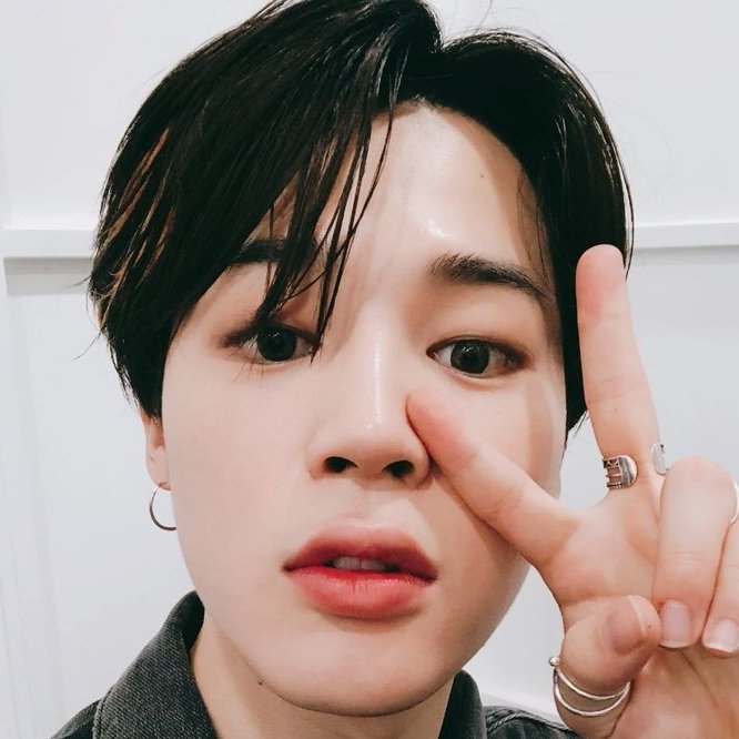 bearmooon_'s tweet photo. #jikookau || 𝒯𝒾𝓅𝓈𝓎 🥂

Onde:  
Jimin só queria beber um pouco pra esquecer dos problemas, mas o barman não estava disposto a colaborar com isso, então ele teve uma ideia 💡 https://t.co/6hsQcUs7nM