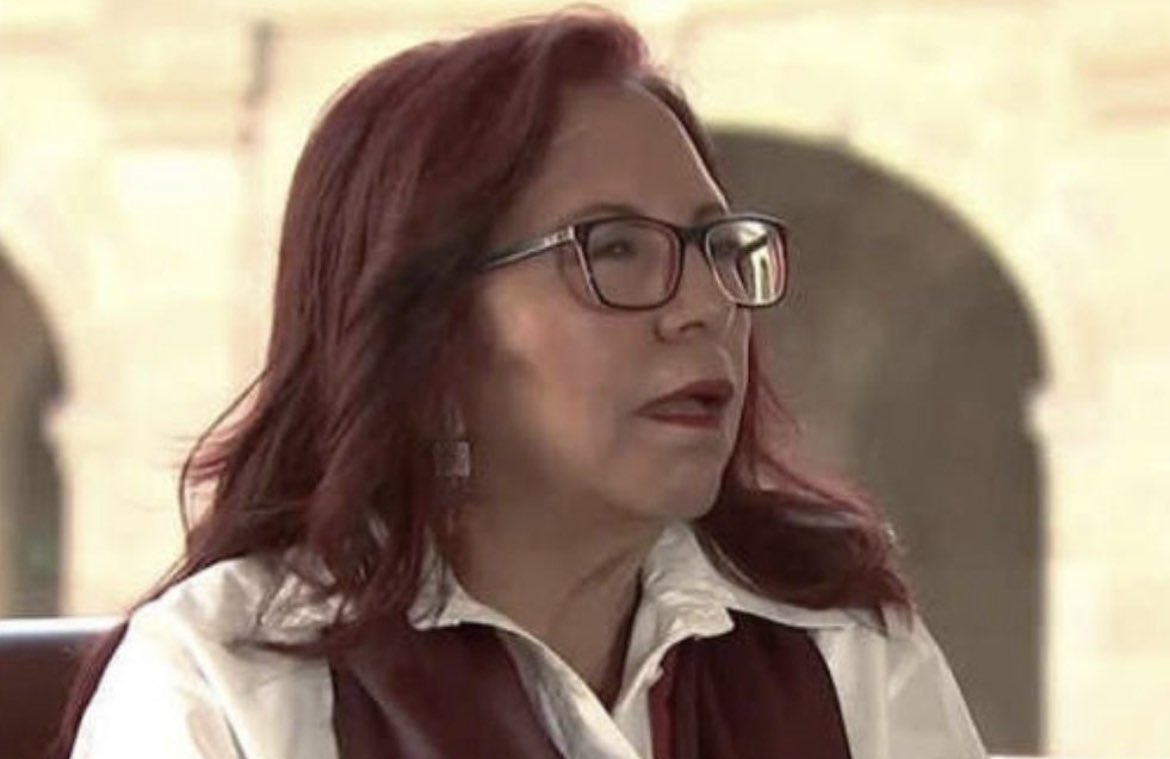 deniseramosm's tweet image. ¿Si me trago las semillas de la sandía 🍉 me crece una sandía en la panza?