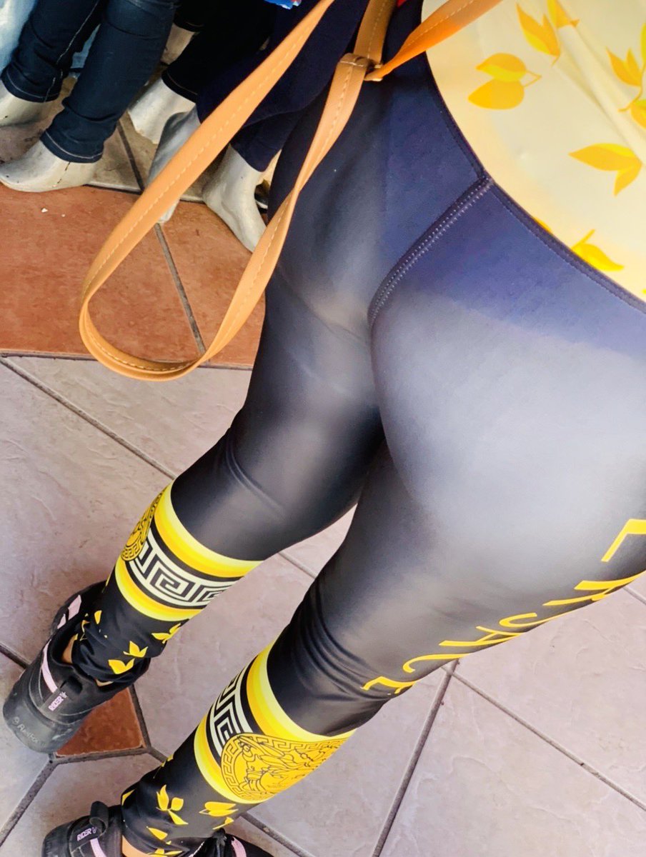 Bellezastreet's tweet photo. Me topé a esta señora comprando ropa en Villa hidalgo jal. Cómo la ven ustedes????
#transparencias https://t.co/74iki9WdpK