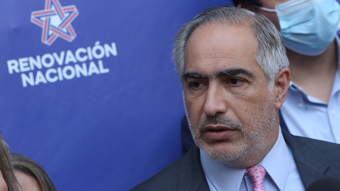 adnradiochile's tweet photo. Renovación Nacional decide no asistir a reunión con el Ejecutivo en La Moneda tras el cambio de gabinete https://t.co/YsN6OhIKwf https://t.co/L8wBofUrHX