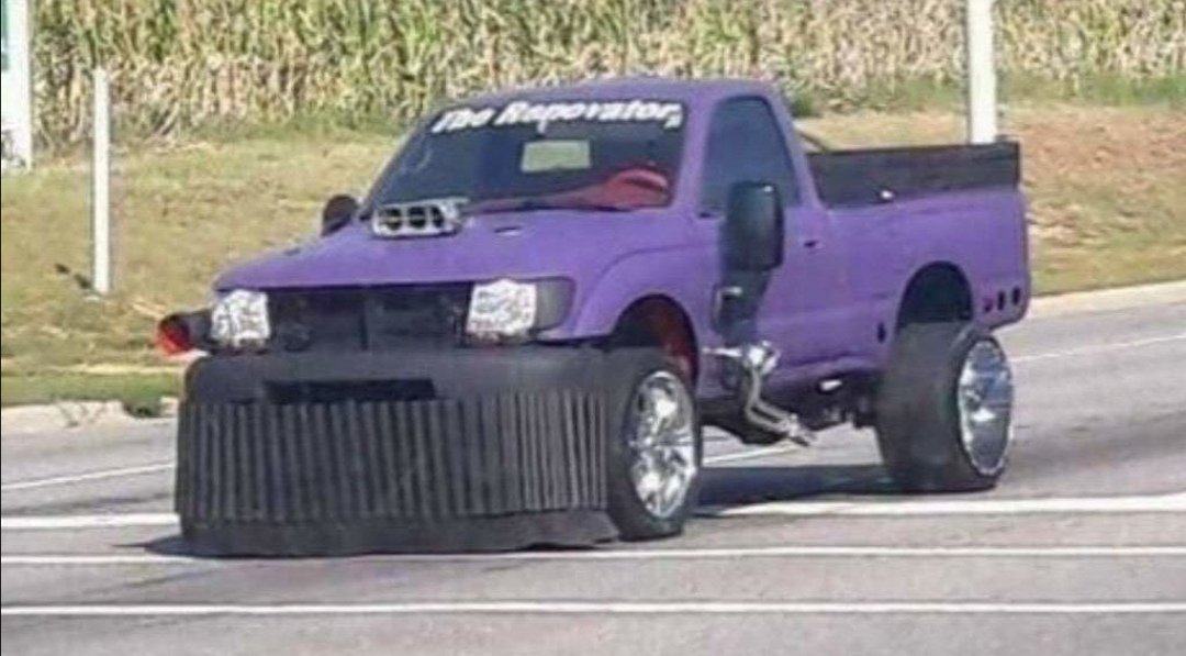 Mortainfame's tweet photo. @GatitoJoseos Thanos carro https://t.co/OEbvY2ZjNm