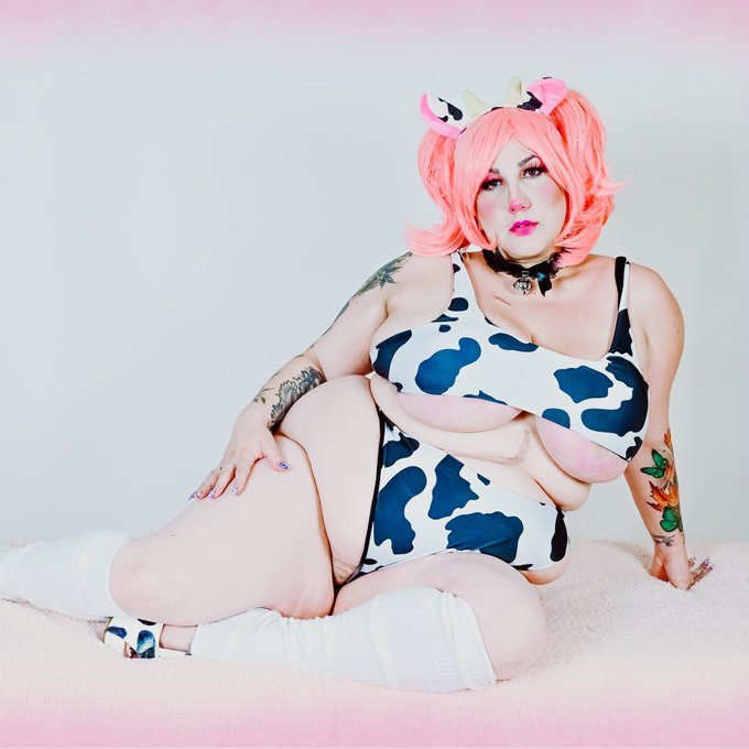 Moo #cow #hucow #bbw #onlyfansgirl  https://t.co/jRXYrj4har https://t.co/97E5wJWcJ4<a href="/tag/cow"class="tags">#cow</a><a href="/tag/hucow"class="tags">#hucow</a><a href="/tag/bbw"class="tags">#bbw</a><a href="/tag/onlyfansgirl"class="tags">#onlyfansgirl</a>