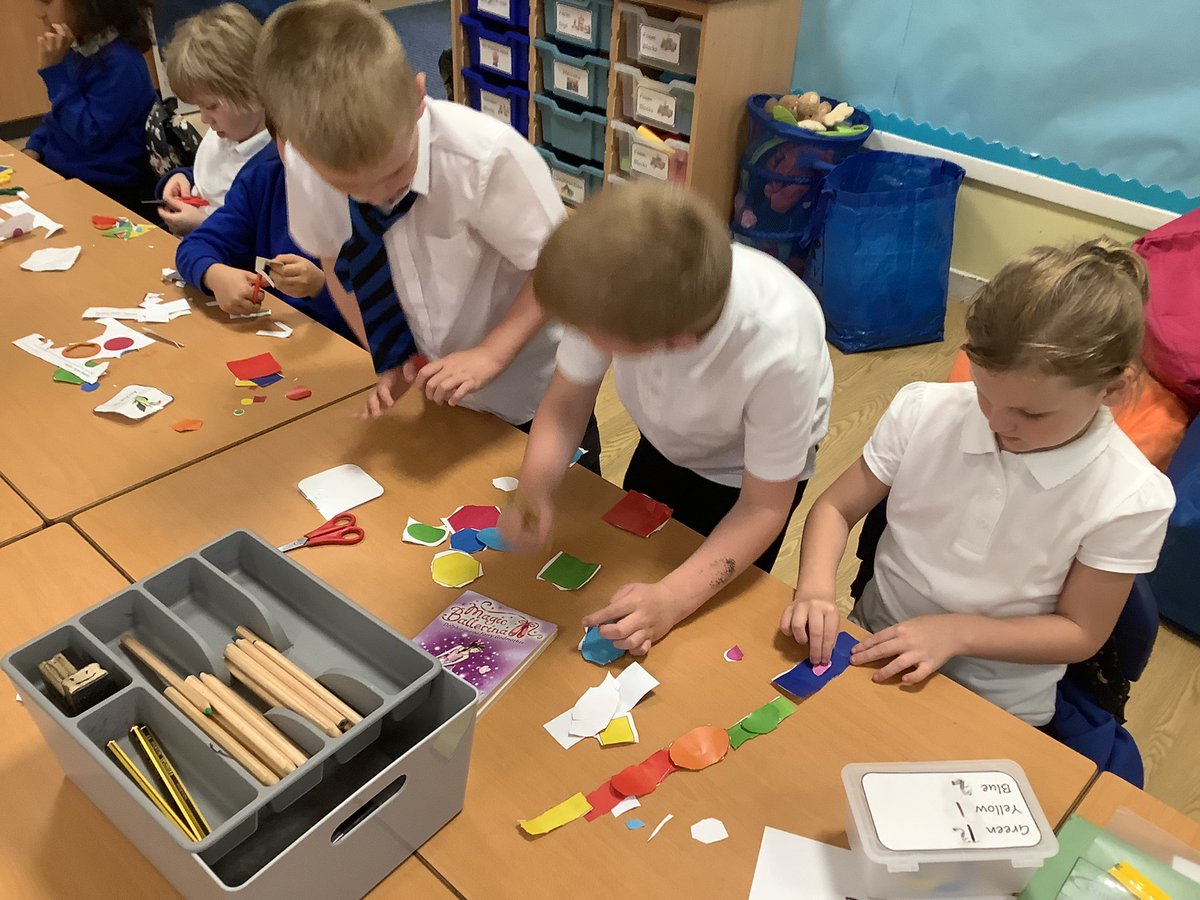 mrsmitchell_l's tweet photo. This afternoon we worked on scissor and cutting skills, using shapes to create new pictures #banttech #bantmaths https://t.co/L6N6wiy3kk