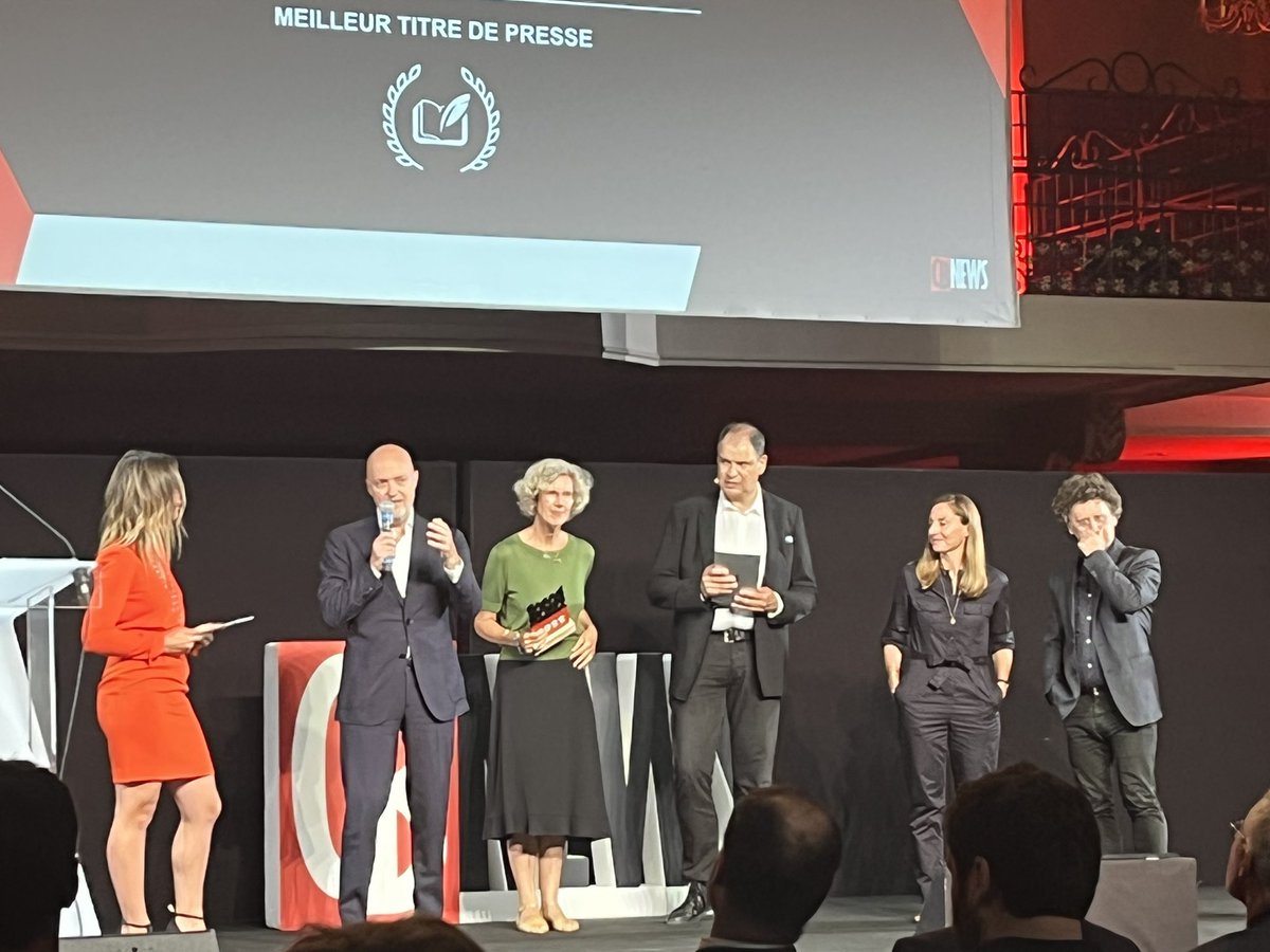 #GPDM2022 <a href="/CB_News/">CB News</a> 

<a href="/LesEchos/">Les Echos</a> élu meilleur titre de presse de l’année, une très grande fierté pour toutes ses équipes.

Le journal a franchi un cap historique : plus de la moitié de ses revenus vient du numérique. Et jamais sa diffusion n’a été aussi élevée.