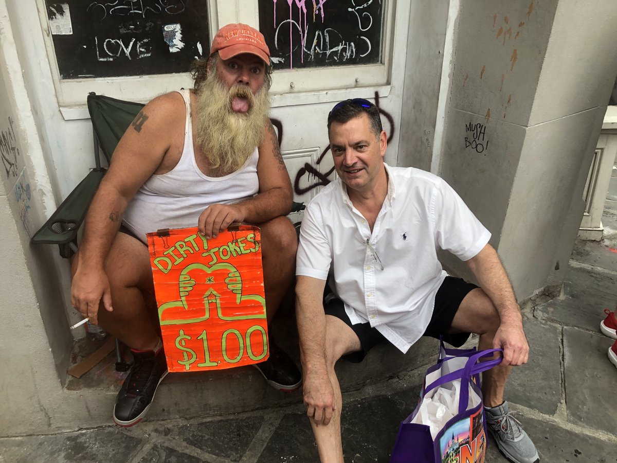MarkHegetschwe2's tweet photo. Bourbon street lol https://t.co/5OWHpcD8ip