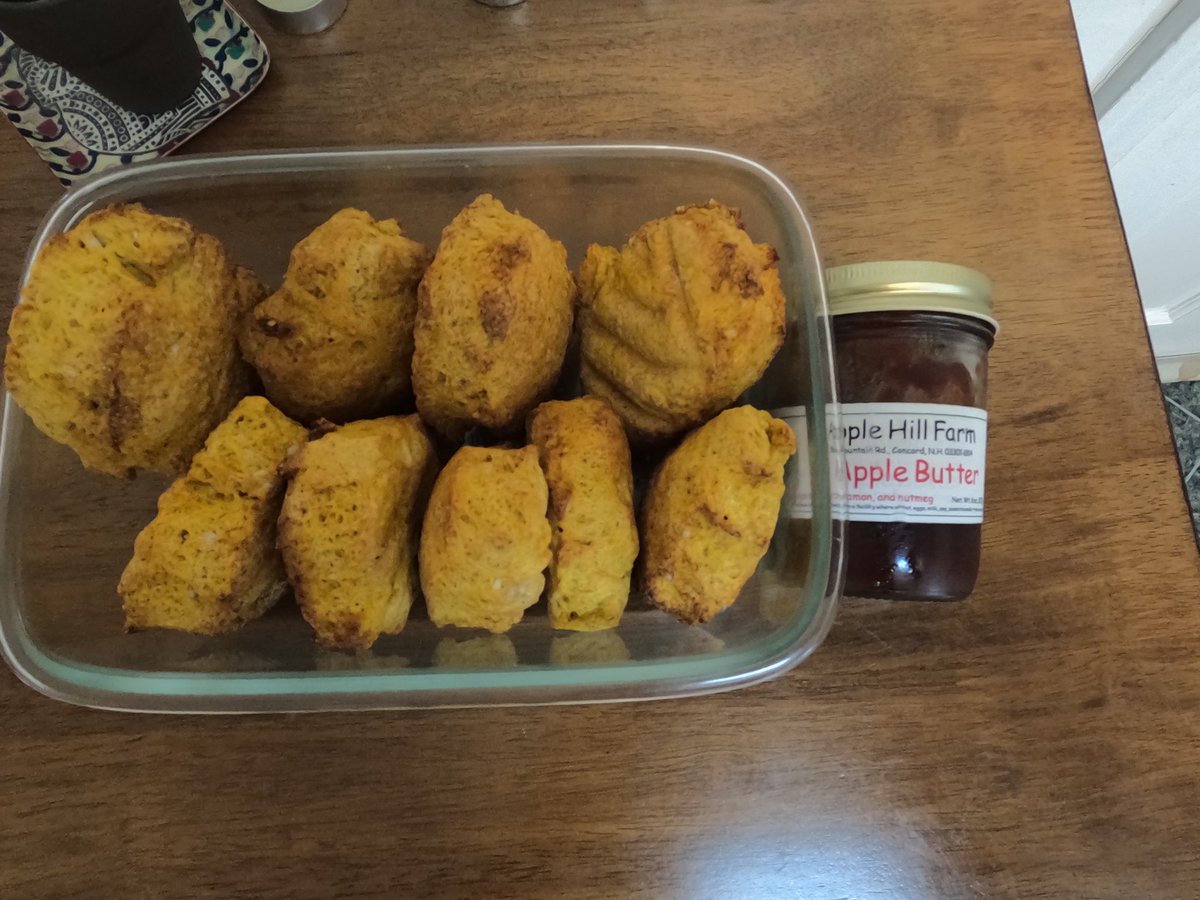 mechanicaladva5's tweet photo. Made some pumpkin pie biscuits last night. #baking #fall #Autumn #pumpkin #Halloween https://t.co/8QKkisIqLr