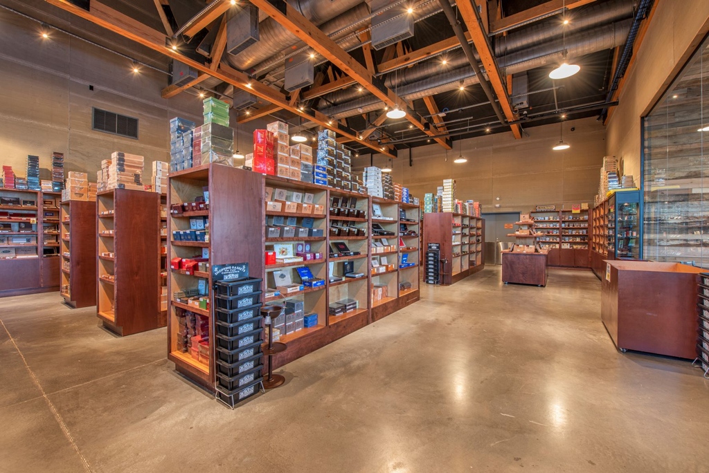 designstyles's tweet photo. Cigars International Cigar Bar & Store in Brandon, FL
#CigarBar #RetailStore #RetailArchitect #HospitalityArchitect #Architecture #FloridaArchitect https://t.co/H6PckmujoZ