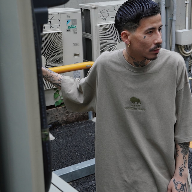 10billionbison's tweet photo. S/S ITEM

胸元中央にブランドロゴが刺繍されたビッグシルエットTシャツ。

EMBLEM S/S
https://t.co/KSHVP1tJb6

#10billionbison
#tokyo https://t.co/apIx3vhHHP