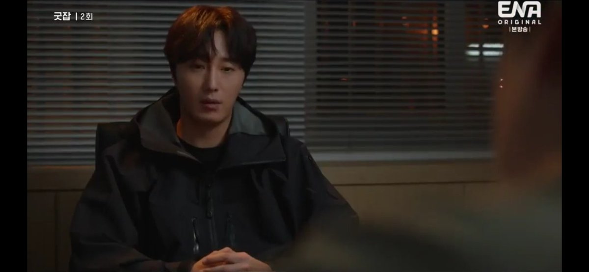 i__Mandu's tweet photo. I'm watching Good Job for the plot.
The plot:

#kdramatwt #GoodJobEp1 #GoodJobEp2 #GoodJobEp3 #GoodJobEp4 #JungIlWoo #GoodJob https://t.co/9oSC6Azs4M