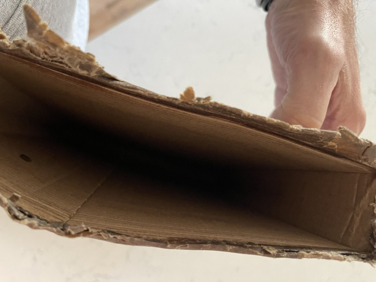 HaanSid's tweet photo. Hey @canadapostcorp @canadaposthelps : I received this empty envelope in the mail today. It looks like the packaging got wet and the contents fell out. Now what? @bikepackingcom any chance you can resend me the latest Bikepacking Journal? https://t.co/n23M03MXAG