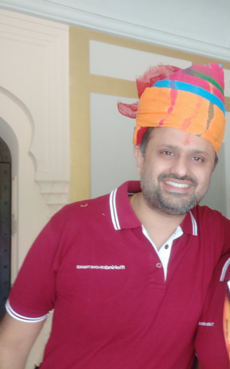 Pu2007mishra's tweet photo. @ManasGautamMRG Boss आप को जन्मदिन की हार्दिक बधाई एवं शुभकामनाएं। बाबा महाकाल की कृपा आप पर हमेशा बनी रहे। 
जय श्री महाकाल🙏
श्री शिवाय नमस्तु��यं 🙏 https://t.co/8t2xxfXitZ