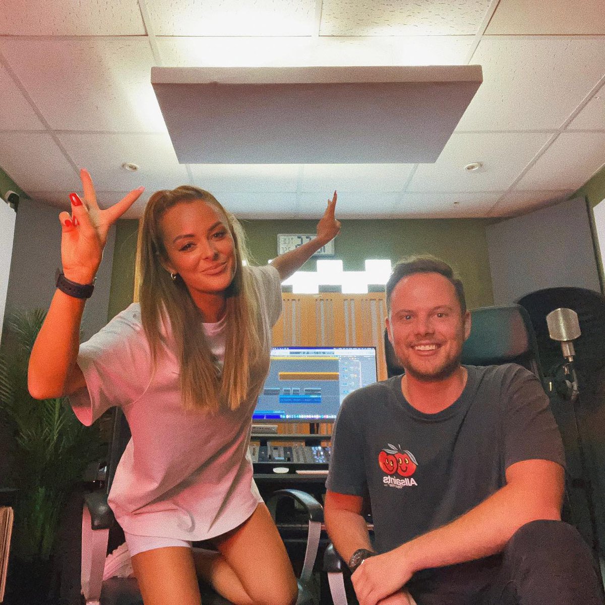 Great session today with milafalls!
📸instagram.com/p/CiLQTnSs55V/