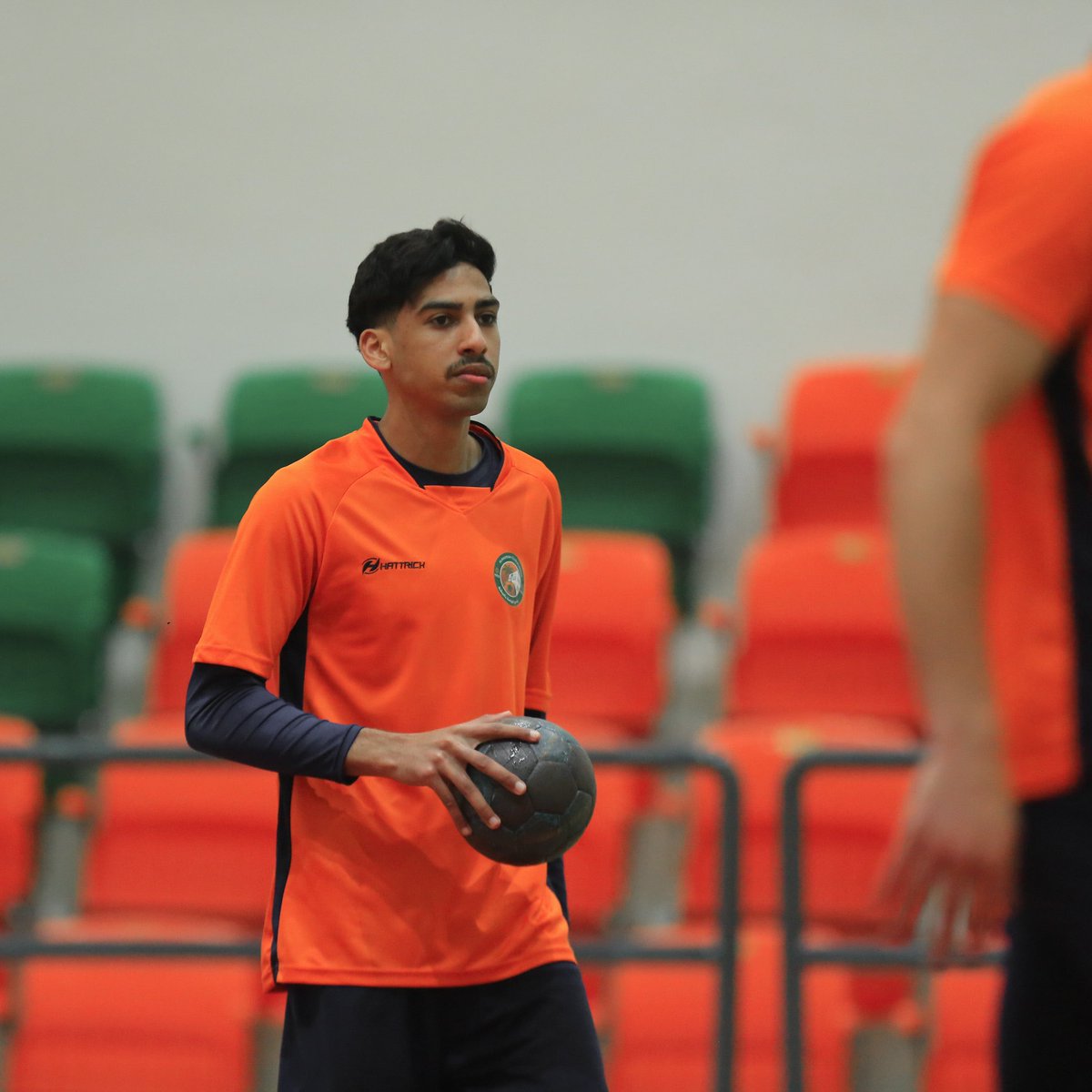 alrawdahclub's tweet photo. 🟩🟧
.
. 

يـد الـروضـة تـواصل تمارينها التحـضيـريـة
⛹🏻💚🧡

#الروضة
#فارس_الأحساء https://t.co/oJGvxmhD1v